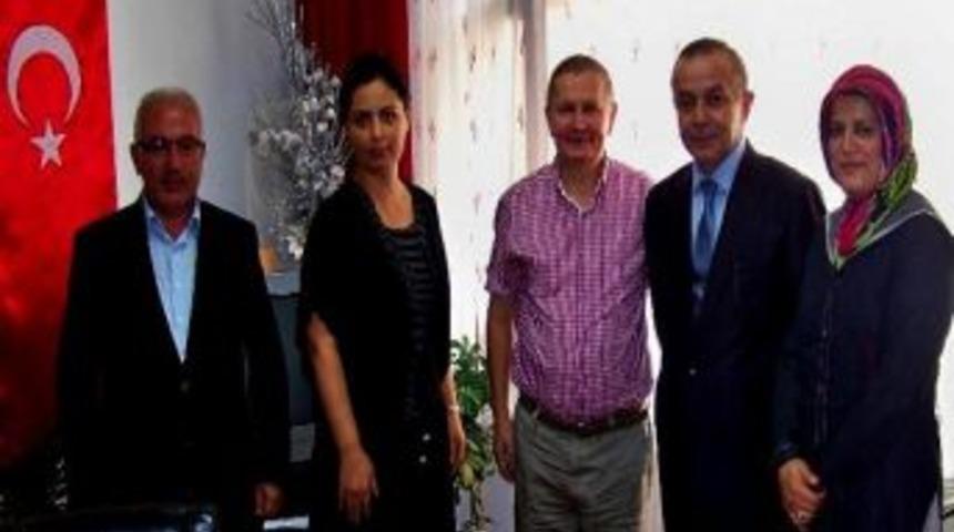 Giresun&rsquo;un Hayırsever İşadamı &Ouml;ner Hekim'den Deniz Yıldızı Derneği'ne Ziyaret