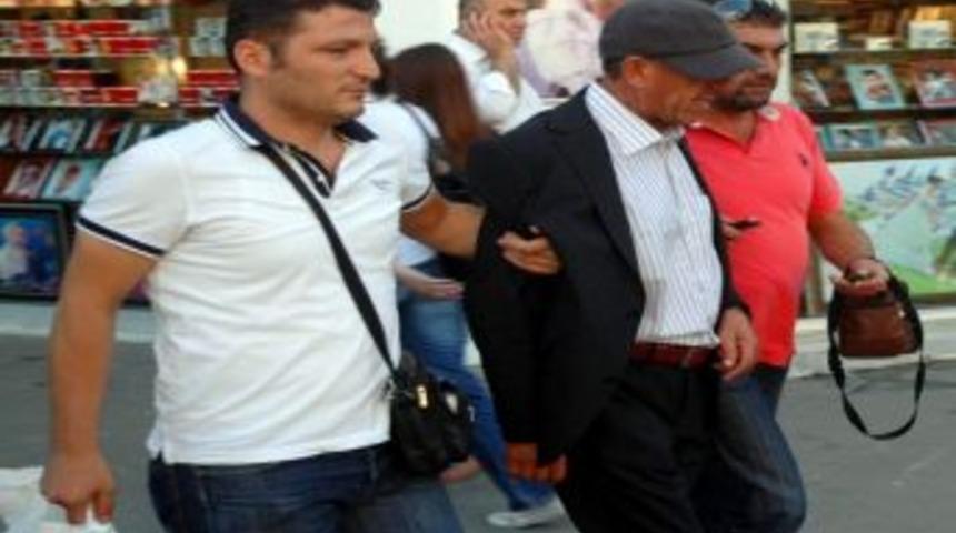 Mağazadan Hırsızlık Anı G&uuml;venlik Kameralarına Takıldı