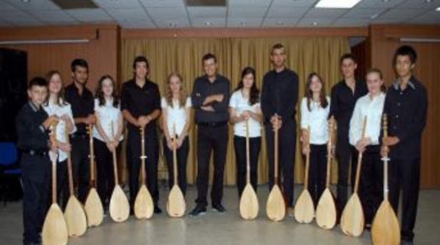 Hem Kursiyerlerinden Konser