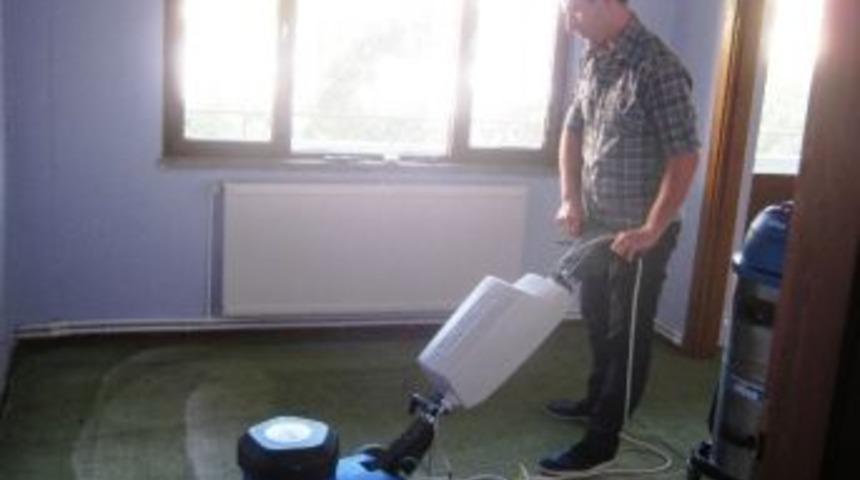 İzmit Belediyesi&rsquo;nden İbadethanelere Temizlik Hizmeti