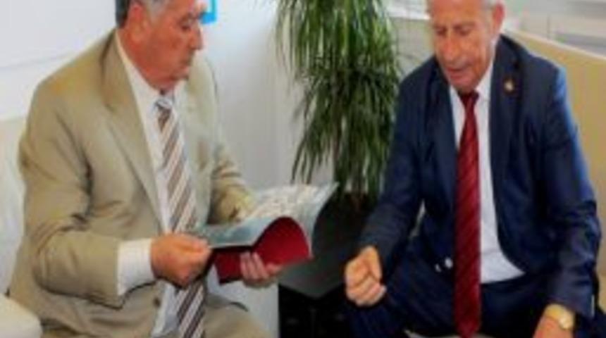 Chp Genel Başkan Yardımcısı Adnan Keskin, Ege-koop Projesine &Ouml;vg&uuml; Yağdırdı