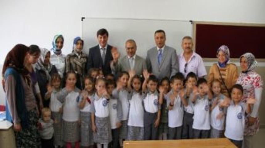 Yeni Kaymakamdan İlk Ziyaret &Ouml;ğrencilere