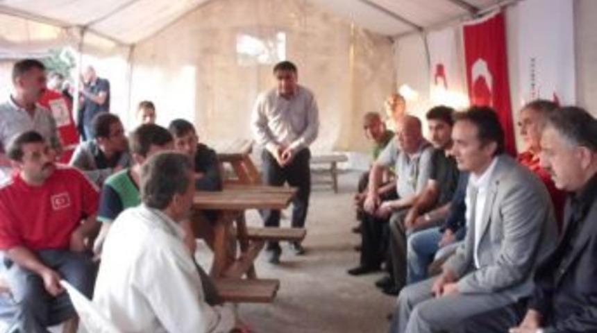 MHP İl Başkanı Şehit Ailesini ziyaret etti