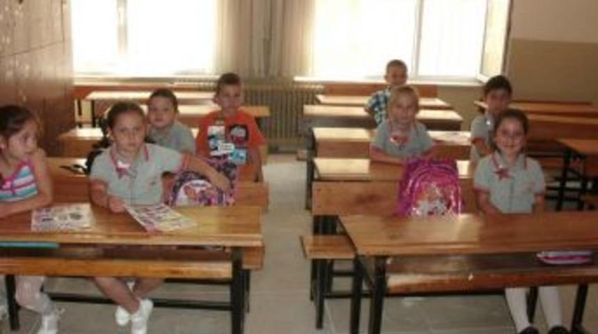 Alaplı'da Minikler okula Başladı