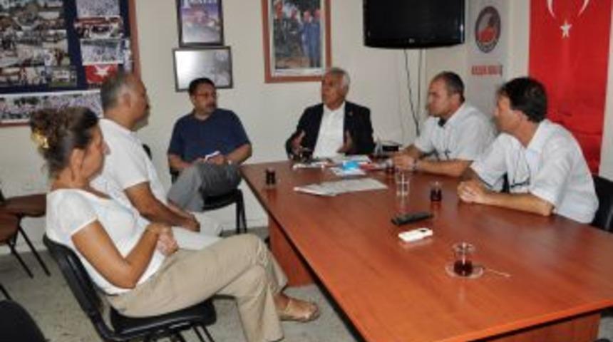 G&uuml;vel'den Aldırmaz'a sert eleştiri