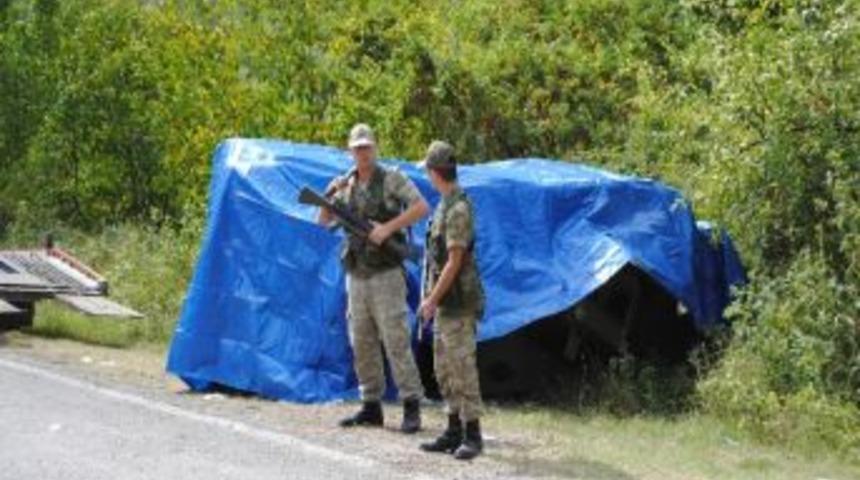 Amasya&rsquo;da Askeri Ara&ccedil; Devrildi: 6 Yaralı