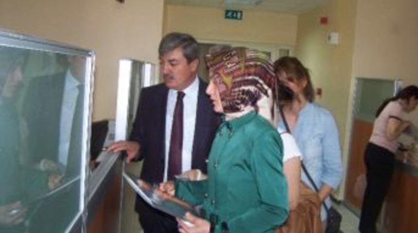 Osmaniye&rsquo;ye Atanan &Ouml;ğretmenler &Ccedil;i&ccedil;eklerle Karşılandı