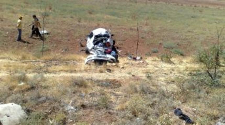 Karaman&rsquo;da Otomobil Takla Attı: 3 Yaralı