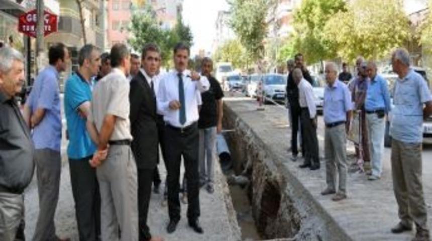 Başkan &Ccedil;akır, İsmet Paşa Caddesi'nde İnceleme Yaptı