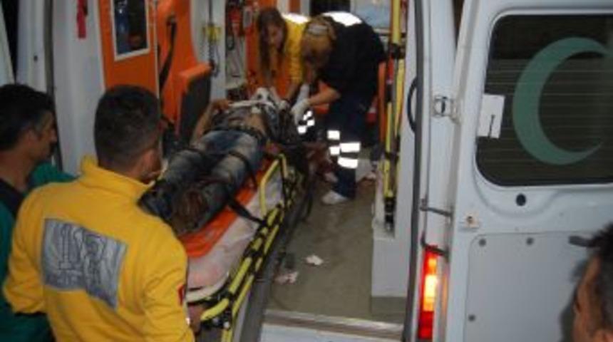 Bitlis'te Kaza: 2 &Ouml;l&uuml;, 3 Yaralı