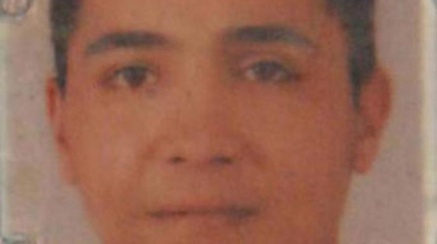 Eşine kızdı, bı&ccedil;ağı kendi karnına sapladı