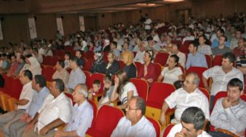 Vali Coş: Afrika'daki Hizmetleri Anlatmaya S&ouml;zler Yetersiz Kalır