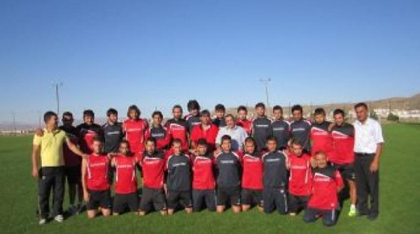 &Uuml;nl&uuml;er&rsquo;den Nevşehir Spor&rsquo;a Ziyaret