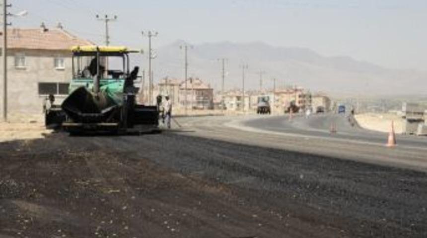 Karaman&rsquo;da Yollar Genişletiliyor