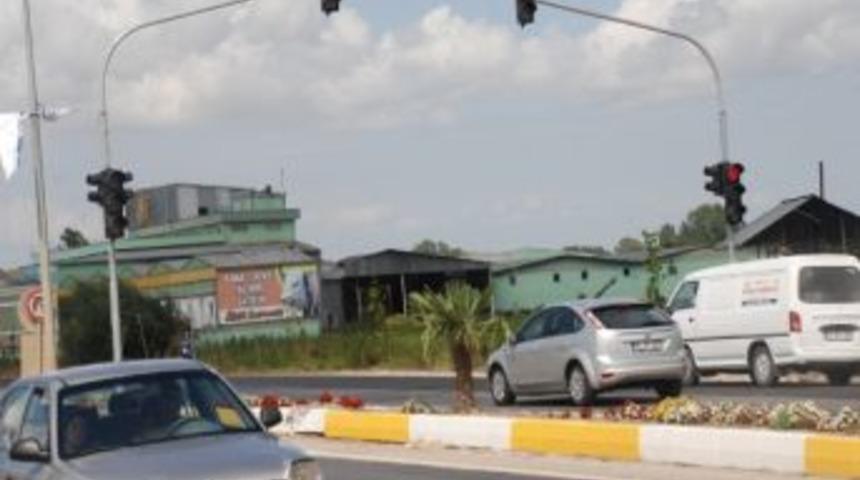 Biga'da Trafik Işıkları Takıldı