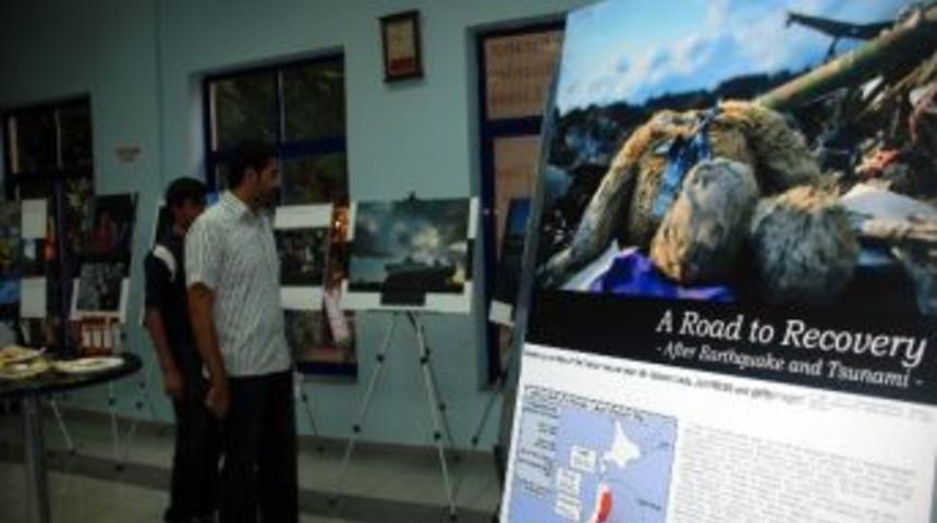 Japonya Depremi Fotoğraflarla Anlatıldı