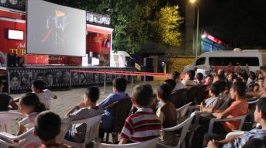 Gezici sinema Diyarbakır &Ccedil;ermik'te