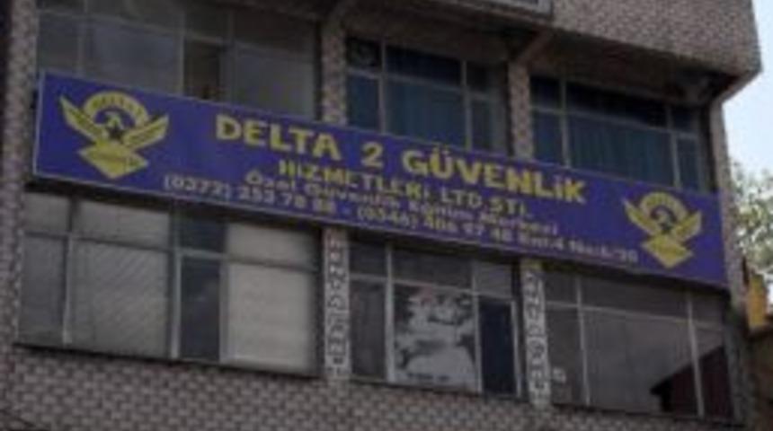 Partisi Kapandı İsmi Ve Resmi Duruyor