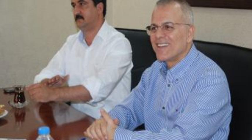 İskenderun Ticaret Borsası'ndan Belde Ve K&ouml;y Okullarına Kırtasiye Yardımı