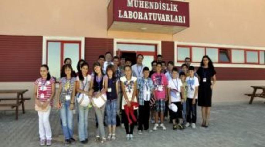 Şeyh Edebali &Uuml;niversitesi Kapılarını Ortaokul &Ouml;ğrencilerine A&ccedil;tı