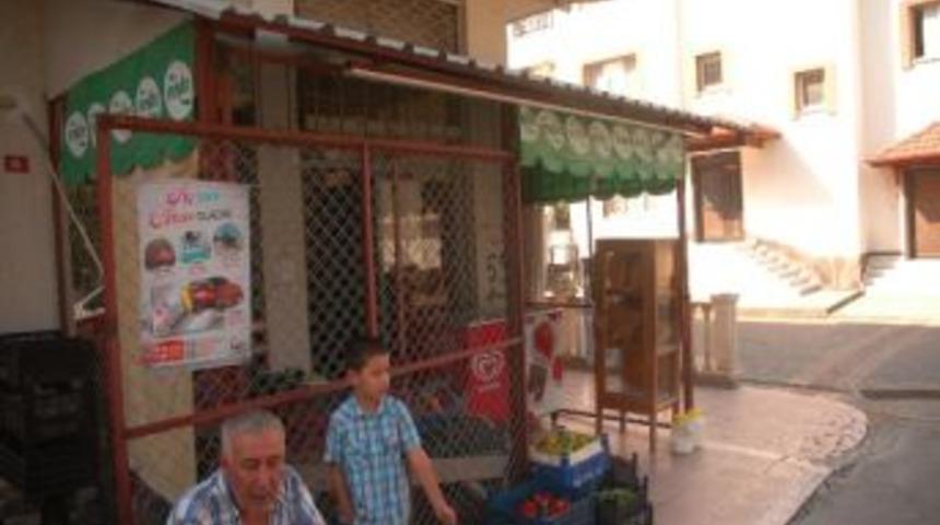 Bakkaldan Sigara &Ccedil;aldılar