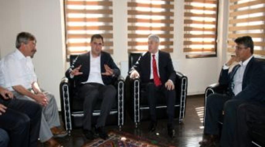 Vali Mehmet Ufuk Erden Ak Parti Ve Chp İl Teşkilatlarını Ziyaret Etti