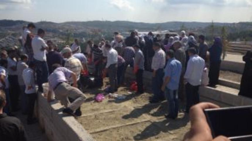 Ter&ouml;ristin Cesedi Kimsesizler Mezarlığından Alındı