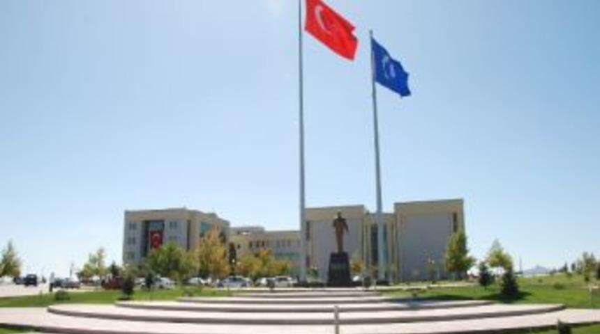 Uşak &Uuml;niversitesi&rsquo;ne Bu Yıl 3 Bin 500 &Ouml;ğrenci Kayıt Yaptırdı