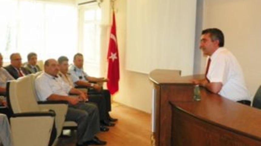 Kartepe&rsquo;de kurum m&uuml;d&uuml;rleri toplandı