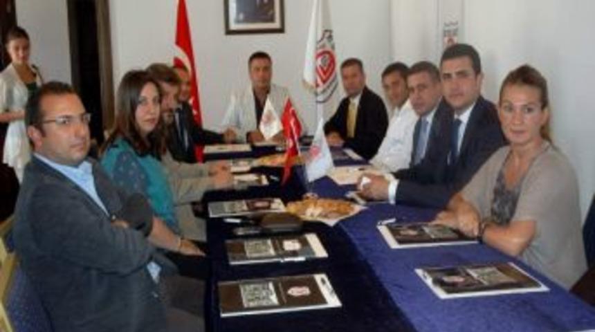 Maksifed &Uuml;yeleri Esiad'da Buluştu