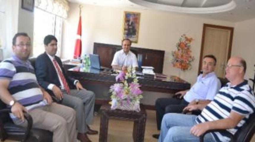 Belediyespor Kul&uuml;p Y&ouml;netimi, Kaymakam Cıbır&rsquo;ı Ziyaret Etti.