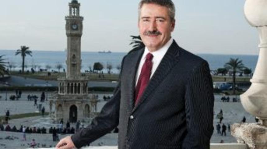 İzmir Valisi Polise Teşekk&uuml;r Etti