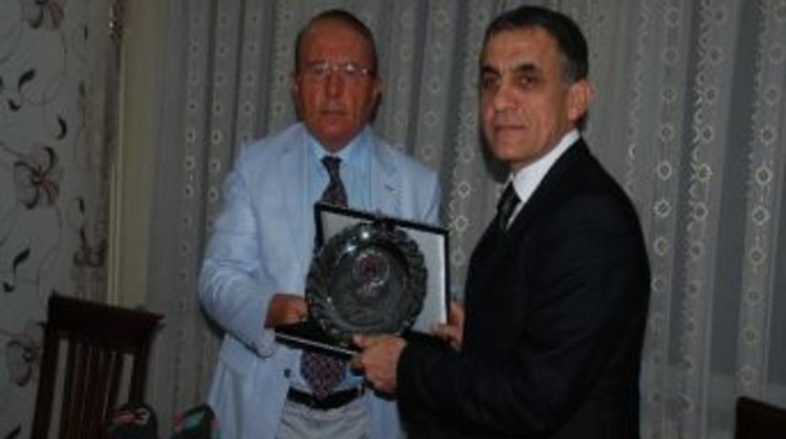 Emniyet M&uuml;d&uuml;r&uuml; G&uuml;rkan&rsquo;a Veda Yemeği