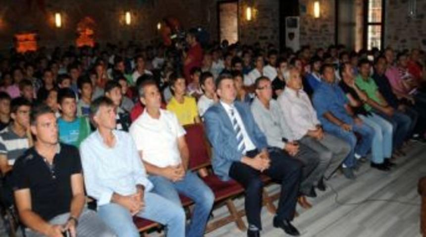 Bursaspor'un Altyapı Oyuncuları Yeni Kuralları &Ouml;ğrendi