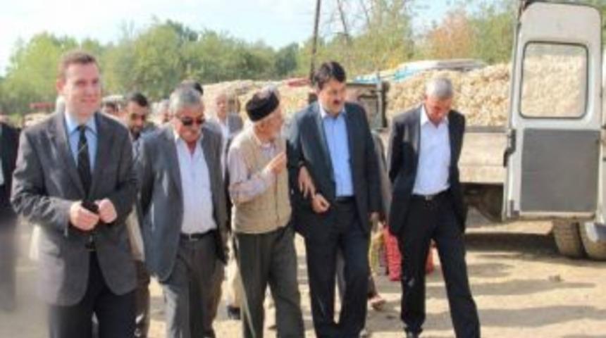 G&uuml;lşen Alatarla Sarımsak Pazarını Ziyaret Etti