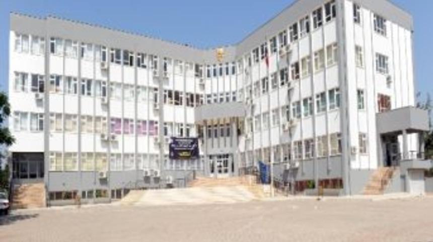 &Ouml;ğrenciler İstedi Başkan Akaydın Yerine Getirdi