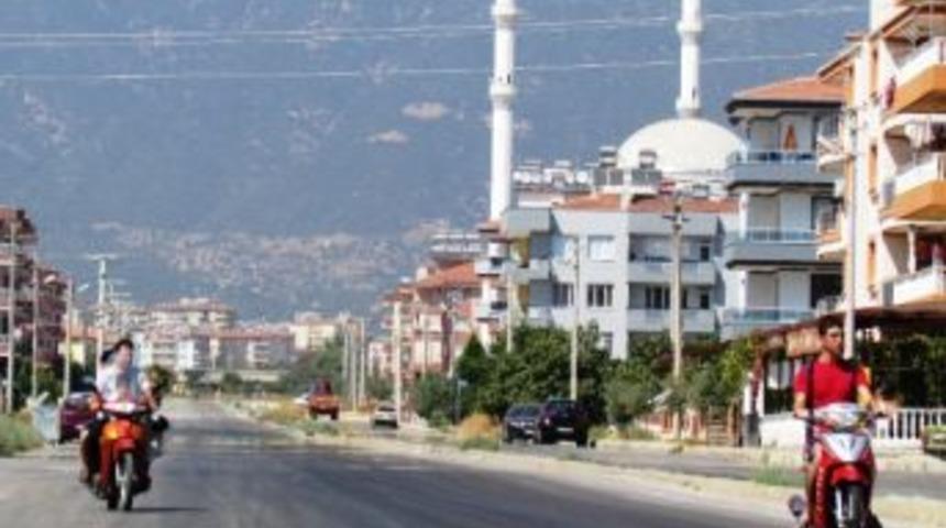 &Ouml;demiş&rsquo;in Hızla B&uuml;y&uuml;yen Mahallesinin Muhtarı &Uuml;st Ge&ccedil;it Ve Kasis İstiyor