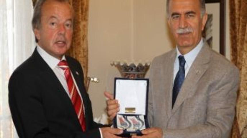 Bursa'ya Alman &Ccedil;ıkartması