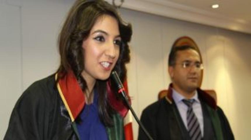 Yeni Avukatlar Ruhsatlarını Yemin Ederek Aldı