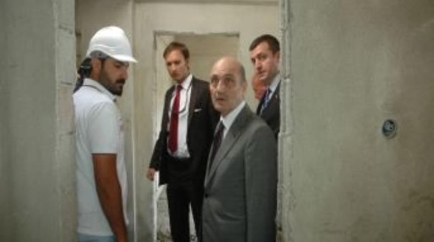 &Ccedil;evre Ve Şehircilik Bakanı Bayraktar Van&rsquo;da