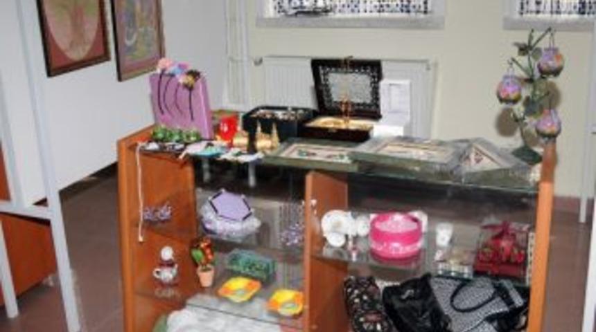 El Emeğinin Ve G&ouml;z Nurunun Pazarı Hanımeller &Ccedil;arşısı