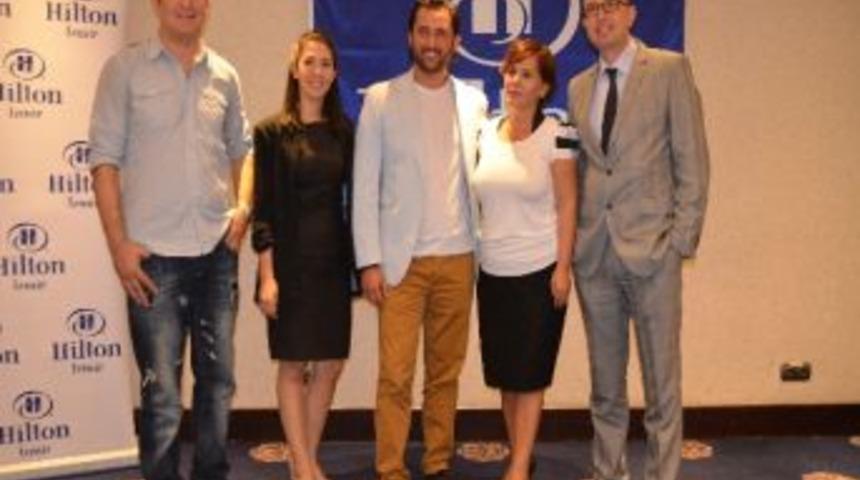 D&uuml;nyaca &Uuml;nl&uuml; Yıldızlardan İzmirli Hayranlarına S&uuml;rpriz