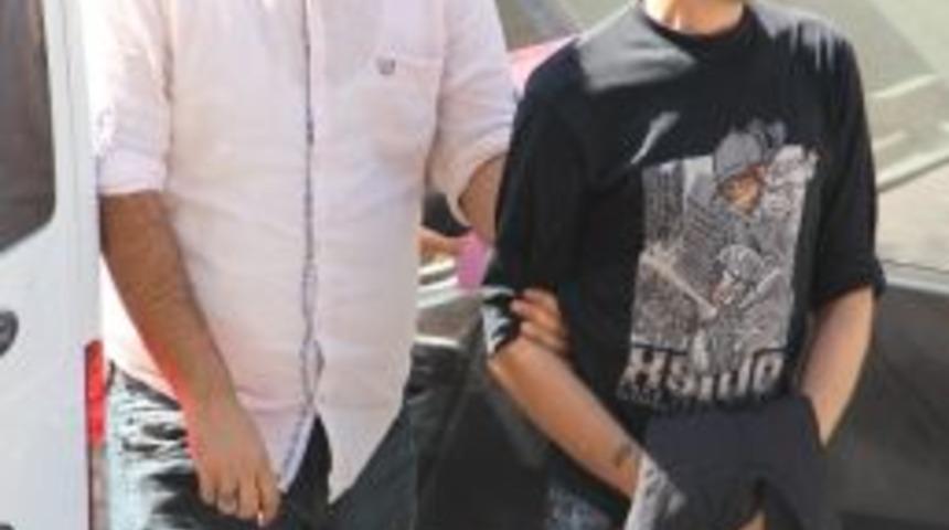 &Ouml;ğrenci, Evin Eşyalarını &Ccedil;alarak Sattı