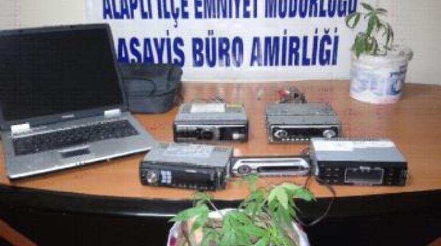 Alaplı &lsquo;da Oto Teyp Hırsızları Yakalandı