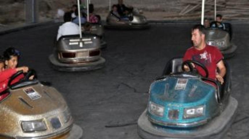 G&uuml;m&uuml;şhanelinin Lunapark İlgisi