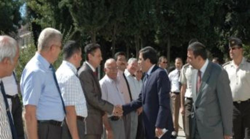 Burdur Valisi Yılmaz İl&ccedil;e Ziyaretlerini S&uuml;rd&uuml;r&uuml;yor