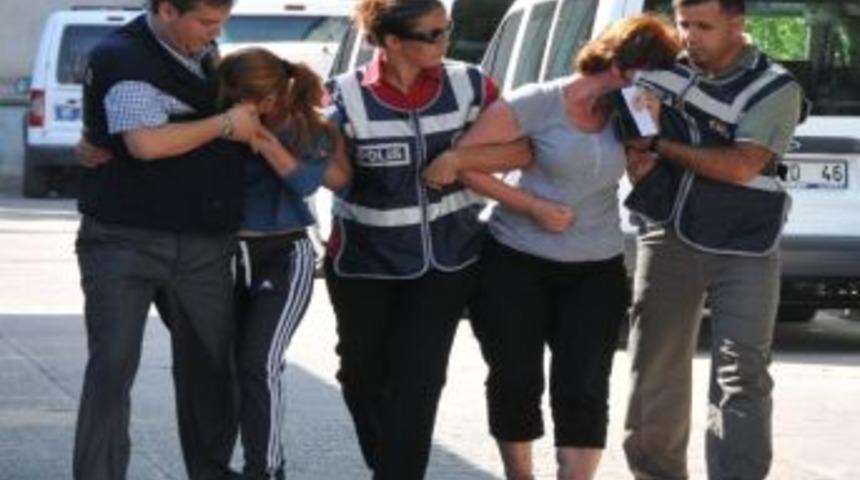 Adana'daki Fuhuş Operasyonunda 2 Kadın Tutuklandı
