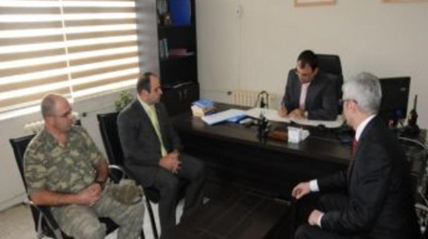 Vali Toprak Dicle İl&ccedil;esini Ziyaret Etti