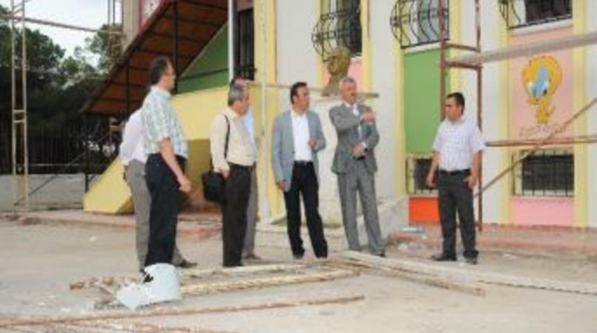 Başkan Gen&ccedil;, Okulları İnceledi