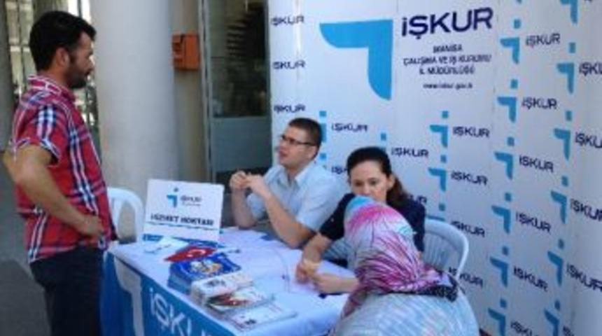 İş-kur Akhisarlılar&rsquo;ın Ayağına Geldi